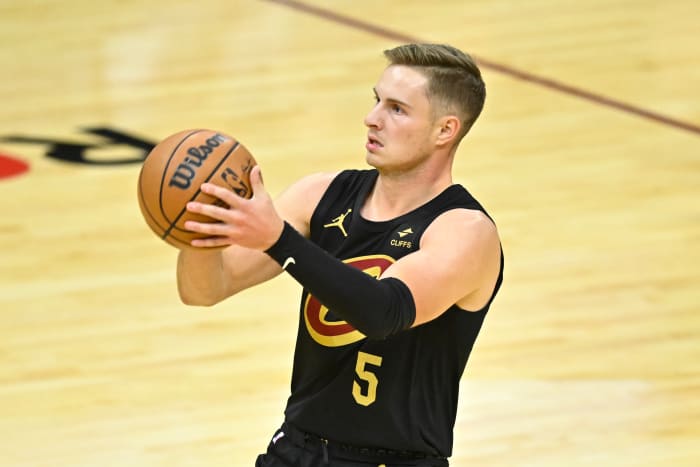 Oct 31, 2023; Cleveland, Ohio, USA; Cleveland Cavaliers guard Sam Merrill (5) shoots in the fourth quarter against the New York Knicks at Rocket Mortgage FieldHouse.